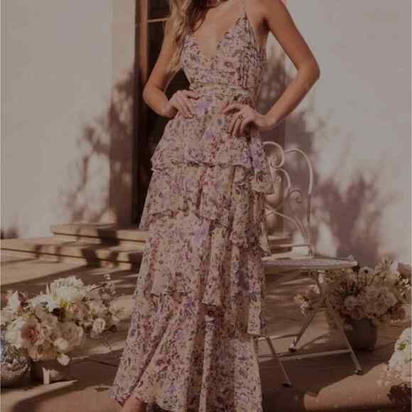 ASTR The‎ Label Rosana Floral Tiered Ruffle Maxi Dress Size Large NWT - Picture 1 of 16